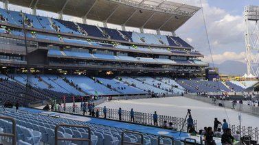 Todo listo en el estadio Monumental de Caracas para recibir a Maluma en concierto (+Imágenes)