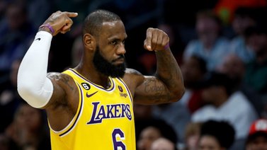 NBA: Los Lakers se imponen a San Antonio en el regreso de LeBron James
