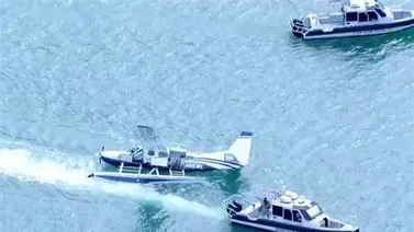 LO ÚLTIMO: Se estrella avión en el puerto de Miami (+VIDEO)