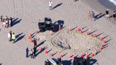 Identifican a la niña que murió tras caer a un hoyo de arena en playa de Florida