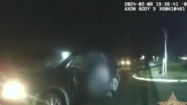 Agente salva a una bebé inconsciente tras accidente de tránsito en Florida Agente salva a una bebé inconsciente tras accidente de tránsito en Florida