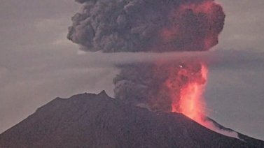 Japón| Volcán Sakurajima entra en erupción