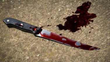 Mujer le cortó el pene a su pareja mientras dormía