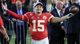 NFL: Patrick Mahomes celebra el Super Bowl en Disney (+Video)
