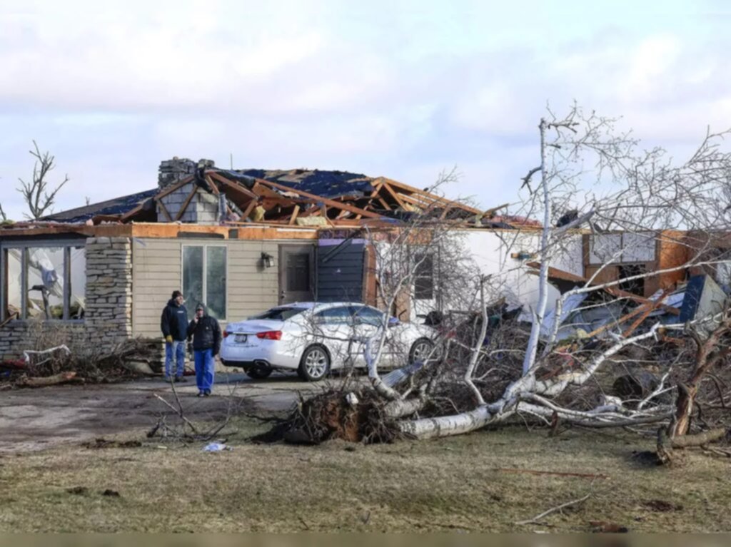 Fuertes tormentas azotaron a Texas este domingo: Emiten alerta de tornados