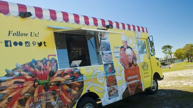 Autoridades le ponen el ojo a Food Trucks en Florida