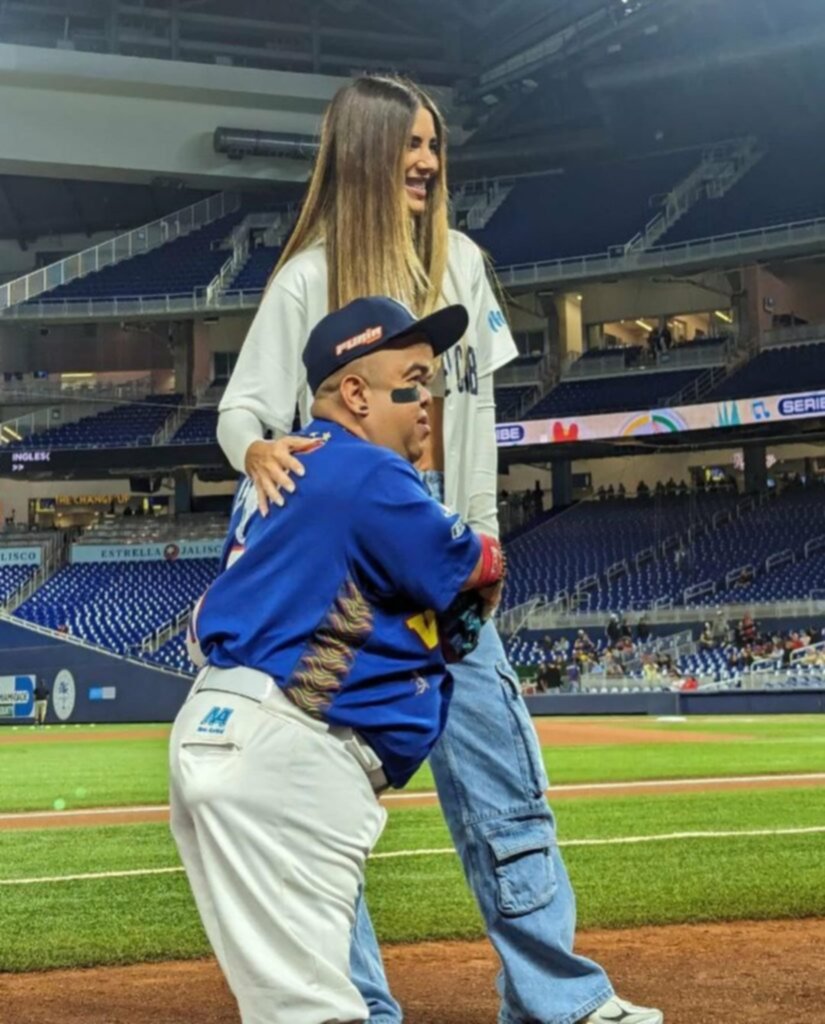 Gaby Espino y su primer lanzamiento en la Serie del Caribe (+Imágenes) Gaby Espino y su primer lanzamiento en la Serie del Caribe (+Imágenes)