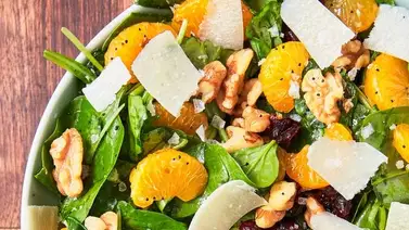 Contrarresta los descontroles alimenticios con esta fresca ensalada Contrarresta los descontroles alimenticios con esta fresca ensalada