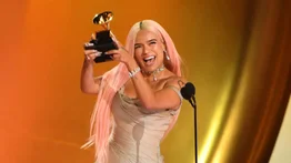 Karol G gana su primer Grammy con "Mañana será bonito"