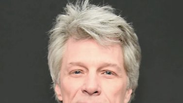 El rockero estadounidense Jon Bon Jovi es premiado como Persona del Año