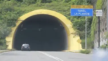 Reportan colisión múltiple en salida del túnel La Planicie (+Video) Reportan colisión múltiple en salida del túnel La Planicie (+Video)