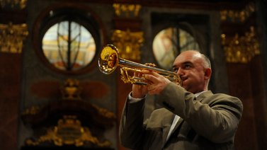El Sistema recibe al maestro australiano James Morrison