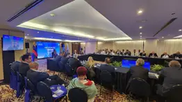 Gobierno y empresarios estudian métodos para fijar el salario mínimo