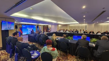 Gobierno y empresarios estudian métodos para fijar el salario mínimo