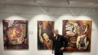 Omar Vizquel estrena faceta de pintor en Miami (+VIDEO)