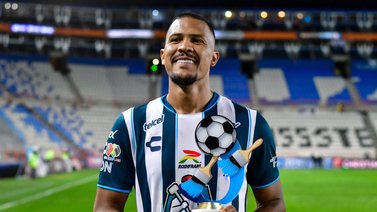 Salomón Rondón brilla con dos golazos en triunfo del Pachuca (+Video)