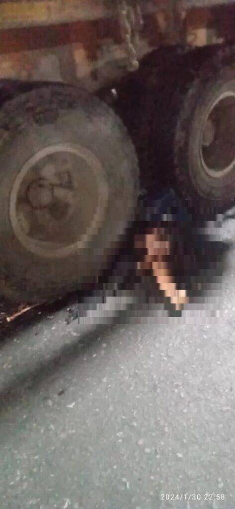 Mujer murió al quedar atrapada entre las morochas de un camión Mujer murió al quedar atrapada entre las morochas de un camión