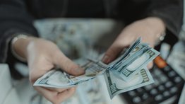 ¿Cuánto dinero necesitas para vivir cómodamente en EEUU?