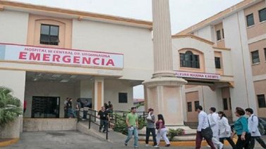 Mujer y sus dos hijos cometieron violento asalto en un hospital