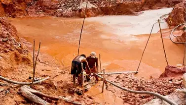 Muere un hombre tras derrumbe en mina de oro Muere un hombre tras derrumbe en mina de oro