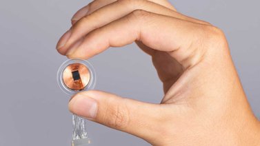 Atención: Elon Musk instala chips Neuralink en humanos