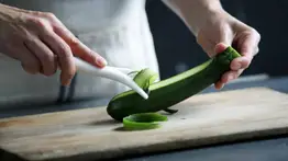 Beneficios de la cáscara de pepino que no conocías