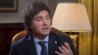 Milei asegura que Argentina está cerca de dolarizar