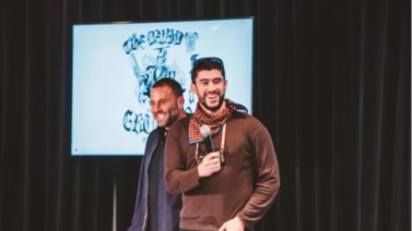Bad Bunny sorprende a estudiantes en Miami (+Video)
