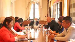 AN evalúa estatuto del personal en servicio exterior