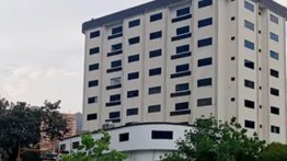 Muere hombre tras caer de un ascensor