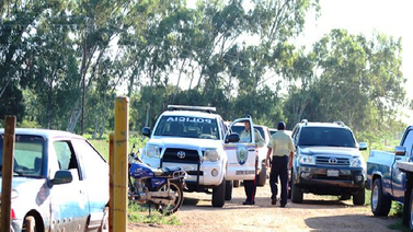 Delincuentes amarraron a tres finqueros para matarlos a tiros