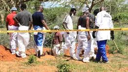 Acusan a líder de secta en Kenia tras descubrir más de 400 cadáveres
