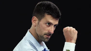 Djokovic supera el calor y está en semifinales del Abierto de Australia