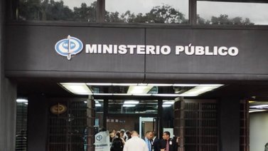 Condenan a enfermero por apuñalar a su pareja en el cuello