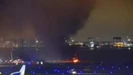Dos aviones de pasajeros chocan en aeropuerto Japón (+Detalles)