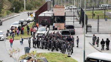 Liberan a dos custodios en Ecuador