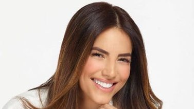 Gaby Espino enciende la temperatura con un trio (+Video)