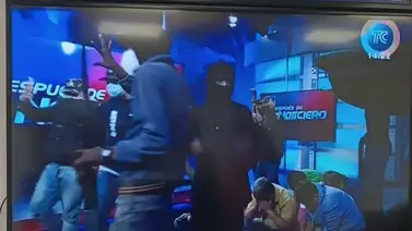 Violencia en Ecuador: Delincuentes irrumpen durante la transmisión en vivo de un noticiero (+VIDEO) Violencia en Ecuador: Delincuentes irrumpen durante la transmisión en vivo de un noticiero (+VIDEO)