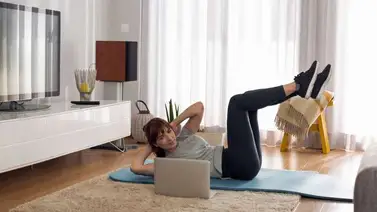 Rutina de 15 minutos de pilates para adelgazar y tonificar Rutina de 15 minutos de pilates para adelgazar y tonificar