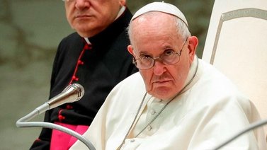 Papa Francisco fustigó la maternidad por "vientres en alquiler"