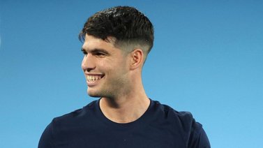 Carlos Alcaraz se prepara para el debut en el Open de Australia
