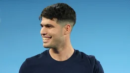 Carlos Alcaraz se prepara para el debut en el Open de Australia