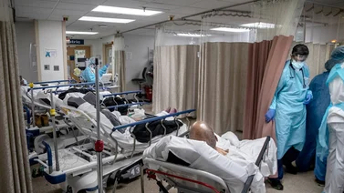Hospitales en EEUU retoman uso de mascarillas