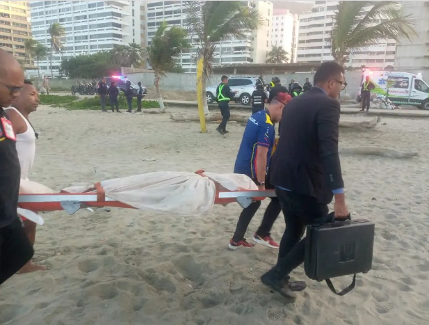 Bañista petareño muere en playa de La Guaira Bañista petareño muere en playa de La Guaira