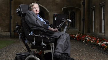 Así fue capturado Stephen Hawking en fiesta de Jeffrey Epstein (+fotos)