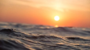 Así rescatan a un hombre del mar después de 23 horas