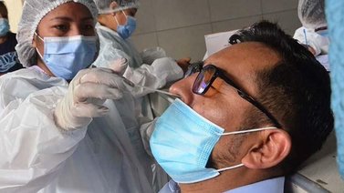 Bolivia tiene un "brote" de casos de COVID-19