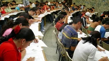 Gustavo Petro anuncia educación superior gratuita en Colombia Gustavo Petro anuncia educación superior gratuita en Colombia