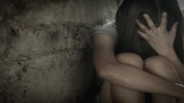 Condenan a hombre que violó y embarazó a su propia hija