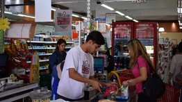 Anauco insiste en la necesidad de crear una ley que proteja a los consumidores